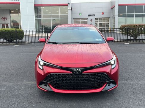 Used 2025 Toyota Corolla SE w/ SE Package FWD image 2