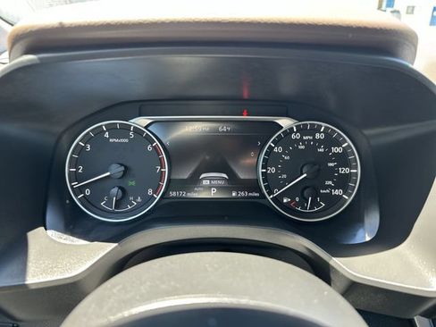 Used 2023 Nissan Rogue SV AWD/4WD image 12