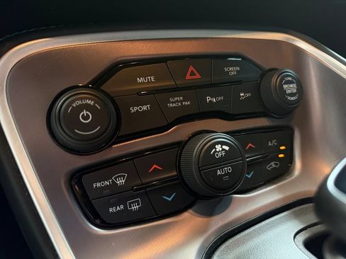 Used 2022 Dodge Challenger R/T w/ Plus Package RWD image 17