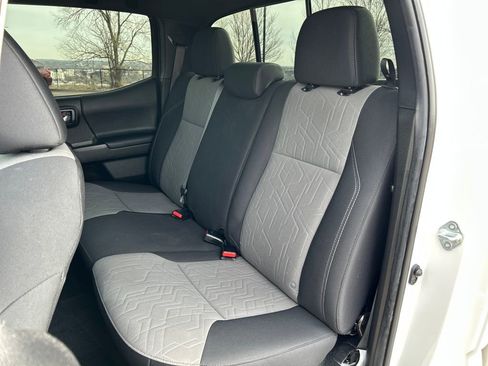 Used 2023 Toyota Tacoma TRD Sport w/ Technology Package image 20