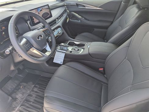 Certified 2026 INFINITI QX60 Luxe w/ Cargo Package image 9
