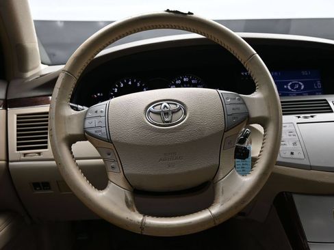 Used 2009 Toyota Avalon FWD image 15