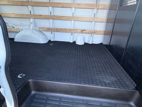 Used 2023 Chevrolet Express 2500 w/ Driver Convenience Package image 15