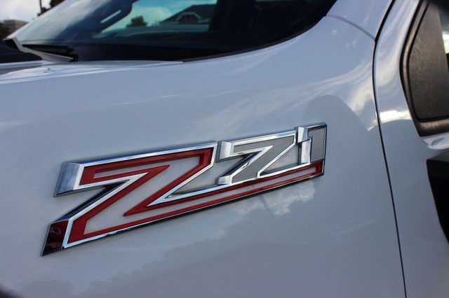 Used 2023 Chevrolet Silverado 2500 LT AWD/4WD image 5