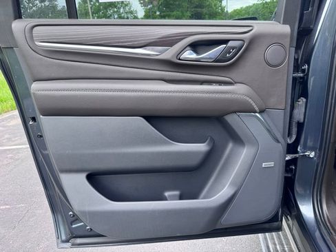 Used 2021 GMC Yukon XL Denali w/ Denali Premium Package AWD/4WD image 16
