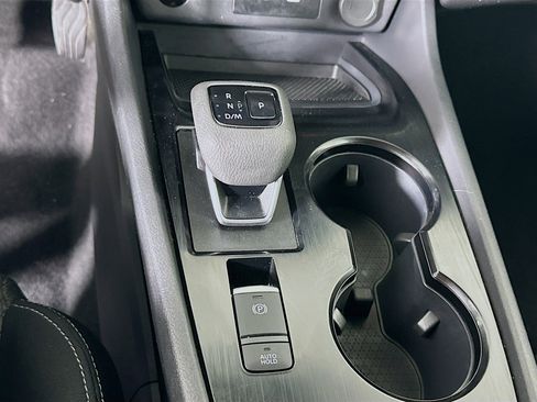 Used 2025 Nissan Rogue SV image 24