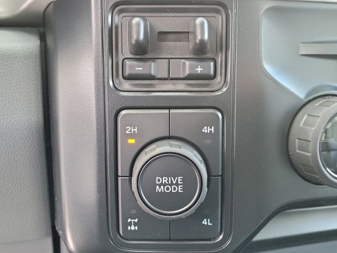 New 2026 Ford F350 XLT w/ XLT Premium Package image 30