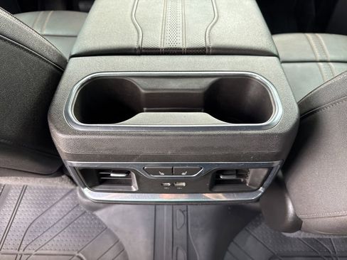 Used 2024 Chevrolet Silverado 2500 High Country w/ High Country Premium Package AWD/4WD image 24