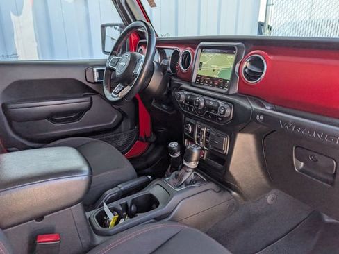 Used 2022 Jeep Wrangler Unlimited Rubicon AWD/4WD image 30