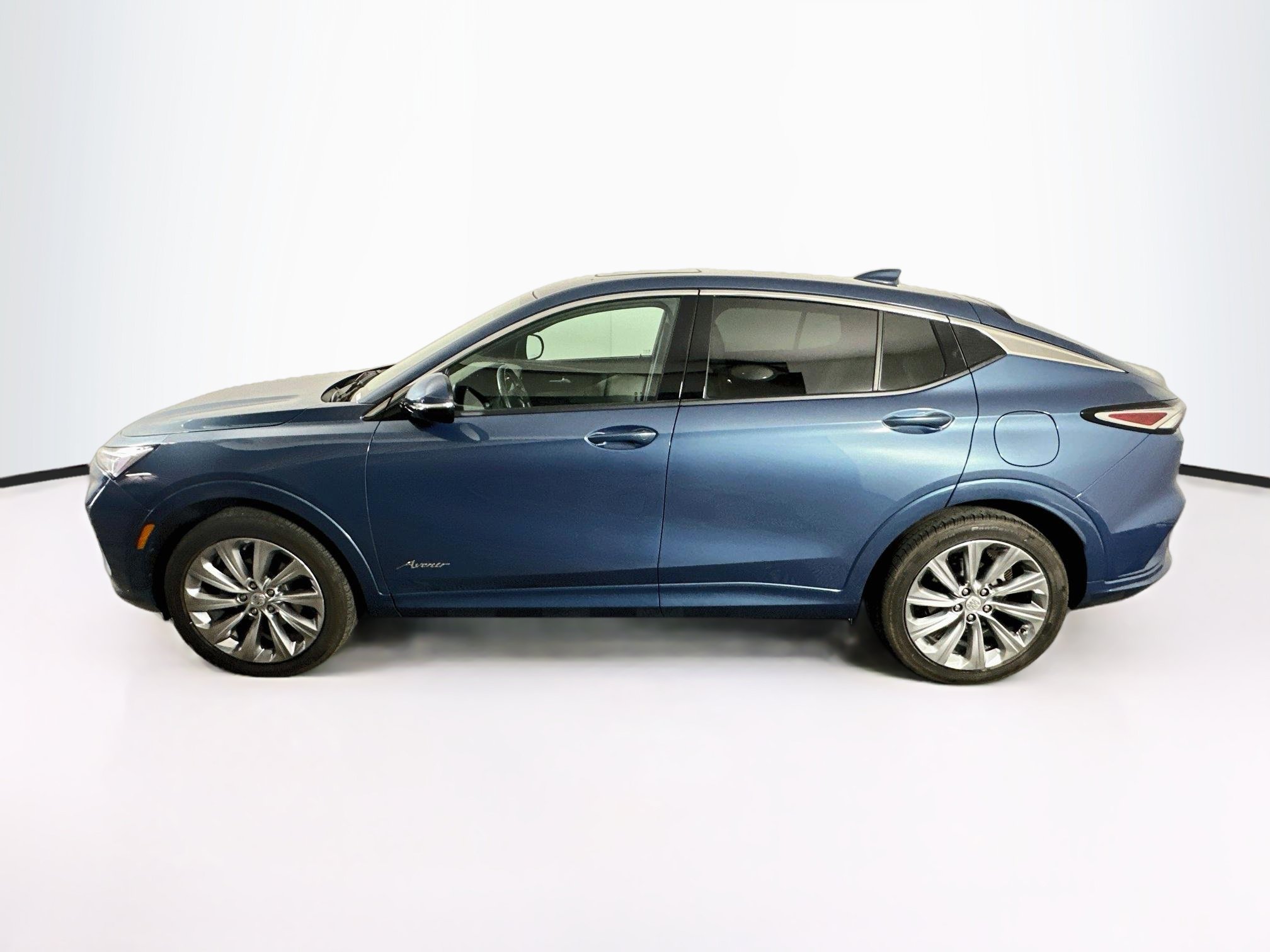 Used 2025 Buick Envista Avenir FWD image 4