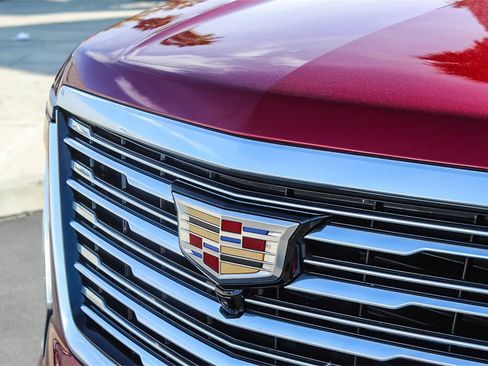 Used 2025 Cadillac Escalade ESV Premium Luxury Platinum image 9