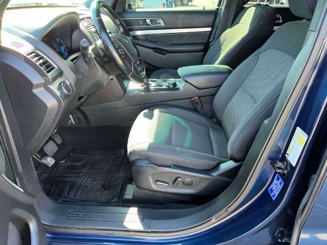 Used 2016 Ford Explorer XLT AWD/4WD image 29