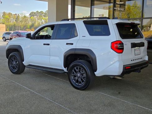 Used 2025 Toyota 4Runner SR5 image 3
