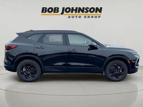 New 2025 Chevrolet Blazer LT w/ Midnight/Sport Edition image 9