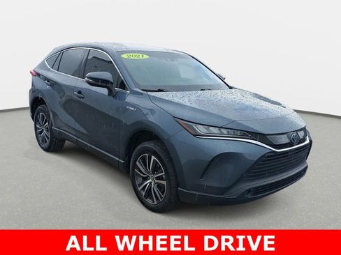 Used 2021 Toyota Venza LE image 3