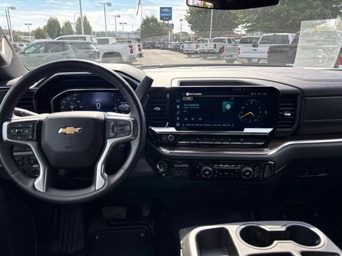 Used 2025 Chevrolet Silverado 1500 LT w/ Protection Package AWD/4WD image 17