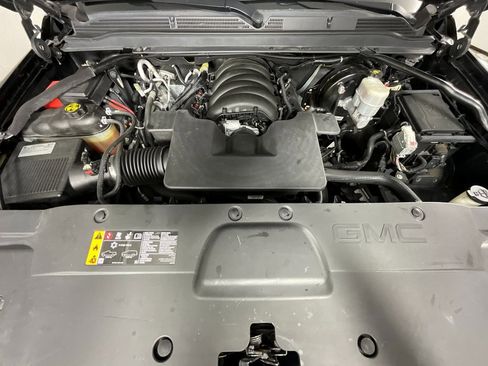 Used 2019 GMC Yukon Denali image 30