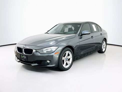 Used 2014 BMW 328i xDrive Sedan AWD/4WD image 3