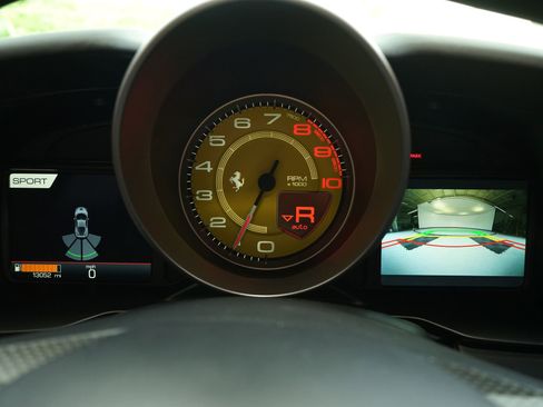 Used 2020 Ferrari F8 Tributo image 19