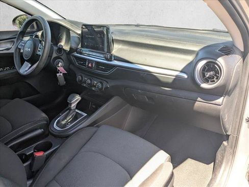 Used 2024 Kia Forte LXS w/ LXS Technology Package FWD image 20