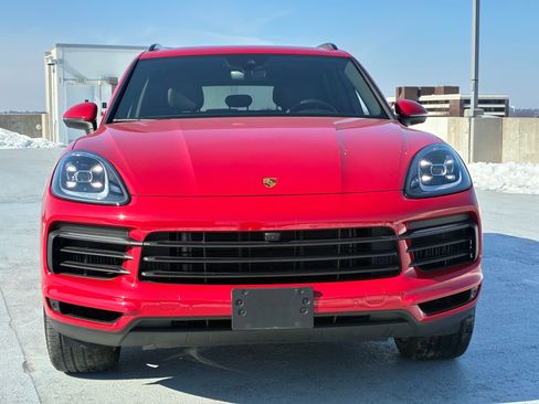 Certified 2023 Porsche Cayenne image 9