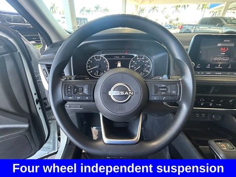 Used 2024 Nissan Rogue S AWD/4WD image 15