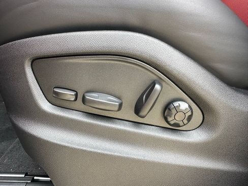 Certified 2026 Porsche Cayenne S AWD/4WD image 18