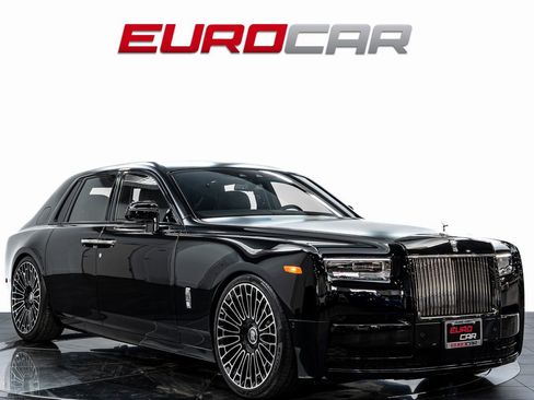 Used 2024 Rolls-Royce Phantom Sedan image 9