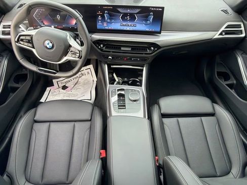 Used 2025 BMW 330i xDrive Sedan w/ Convenience Package AWD/4WD image 17