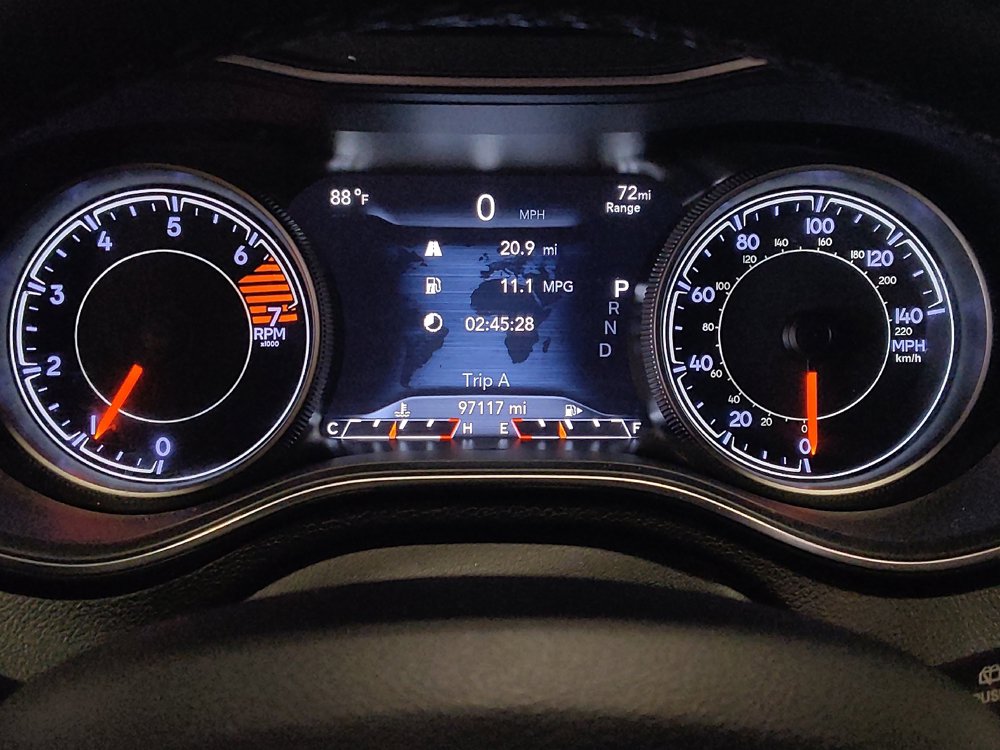 Used 2019 Jeep Cherokee Limited FWD image 23