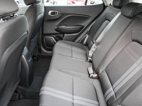 New 2025 Hyundai Venue SEL image 19