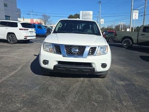 Used 2017 Nissan Frontier SV image 17