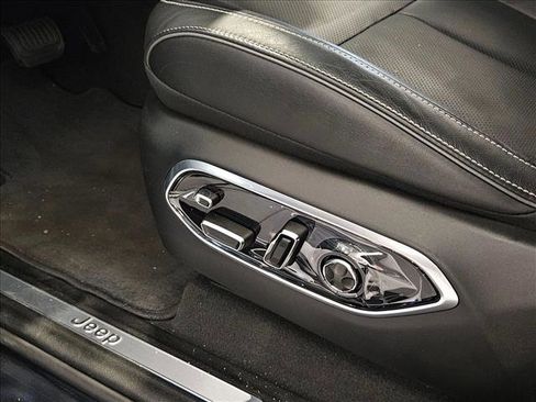 New 2024 Jeep Grand Cherokee Overland w/ Advanced Protech Group III image 4