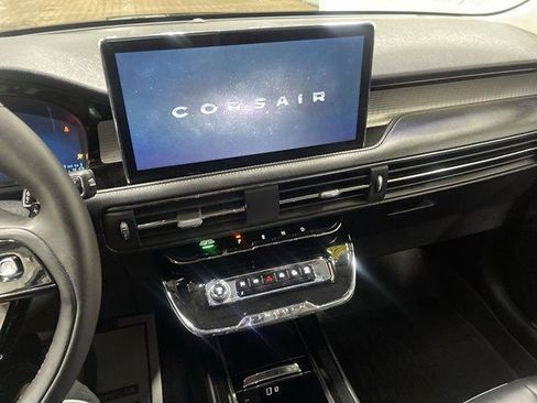 Used 2023 Lincoln Corsair FWD image 24