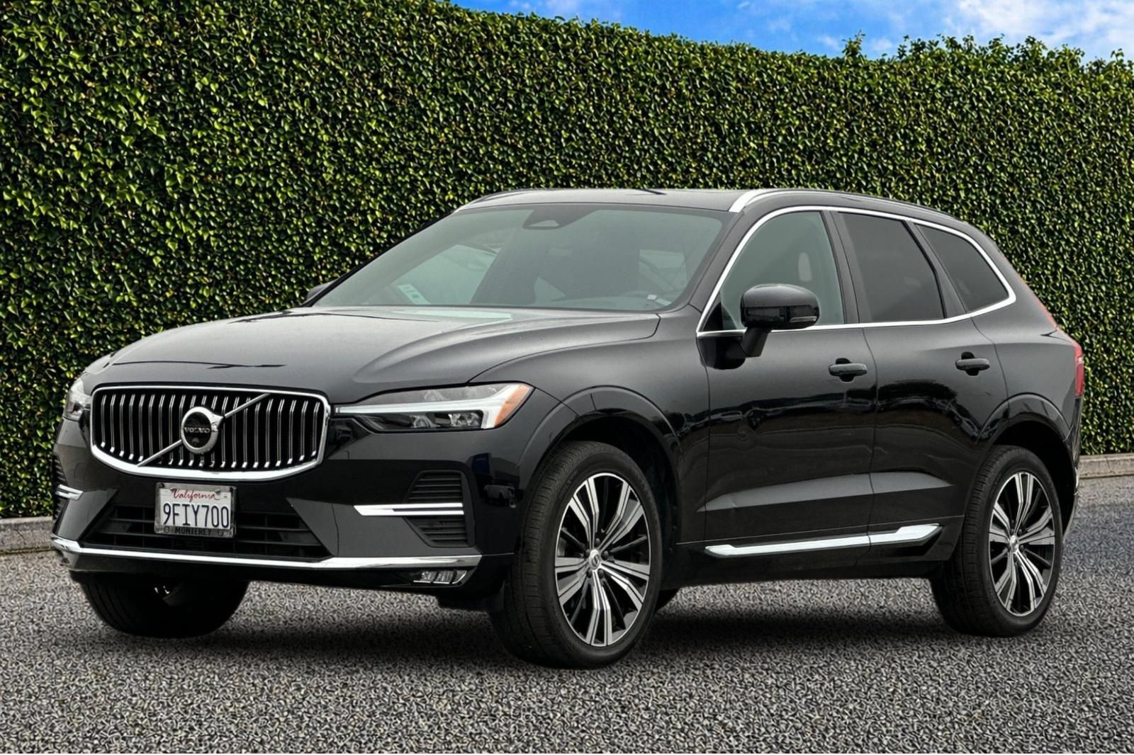 Used 2023 Volvo XC60 B5 Plus AWD/4WD image 8