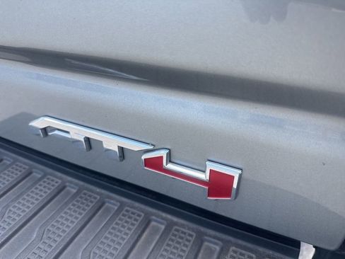Used 2024 GMC Sierra 2500 AT4 AWD/4WD image 8