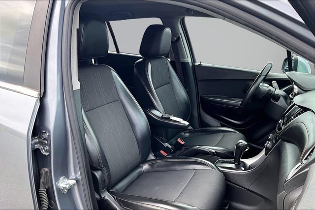 Used 2019 Chevrolet Trax LT w/ LT Convenience Package AWD/4WD image 7