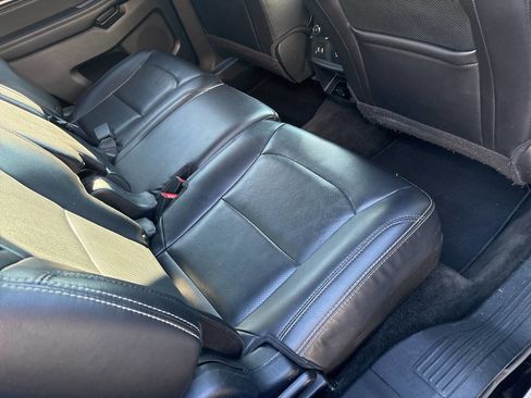 Used 2017 Ford Explorer Limited image 7