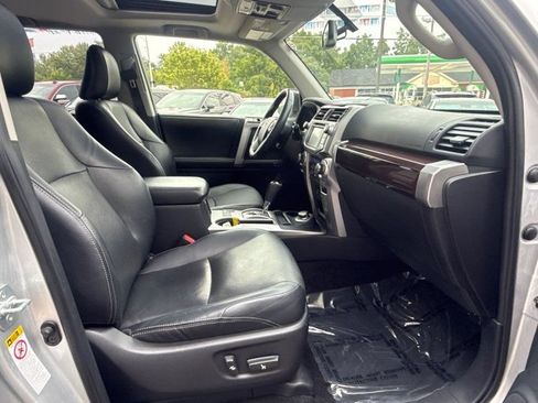 Used 2015 Toyota 4Runner Limited w/ Four Season Floor Mat Package AWD/4WD image 17