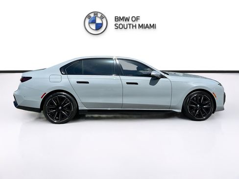 Used 2023 BMW 760i xDrive image 8