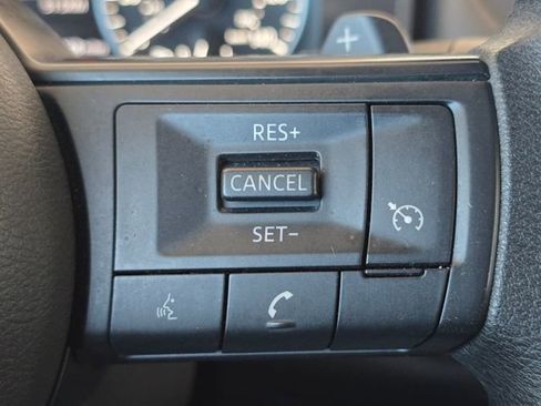 Used 2023 Nissan Rogue S FWD image 10