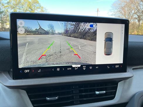 Used 2025 Ford Explorer Active image 19