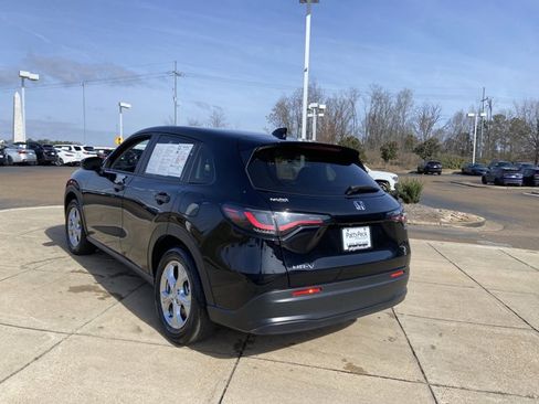 Used 2024 Honda HR-V LX image 8