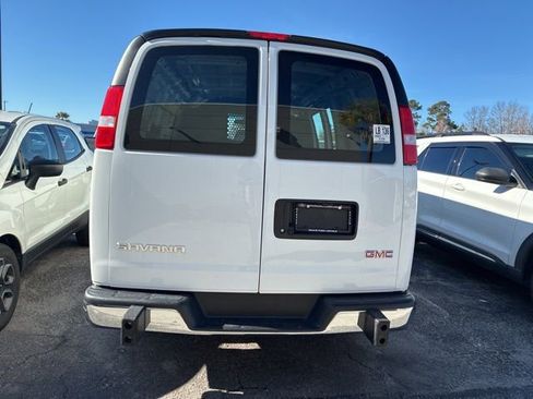 Used 2024 GMC Savana 2500 w/ Driver Convenience Package image 3