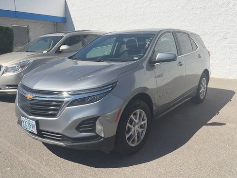 Used 2024 Chevrolet Equinox LT AWD/4WD image 2