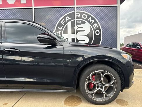 Used 2023 Alfa Romeo Stelvio Veloce AWD/4WD image 3