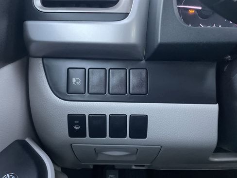 Used 2019 Toyota Highlander LE image 26