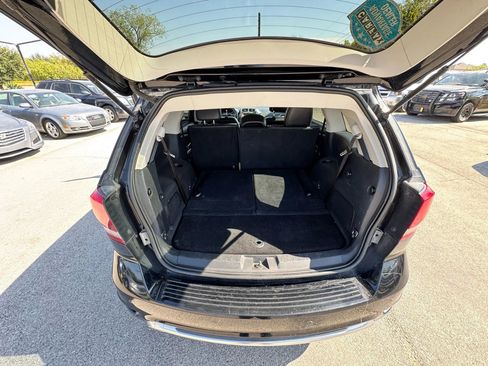 Used 2019 Dodge Journey Crossroad w/ Navigation Group image 28