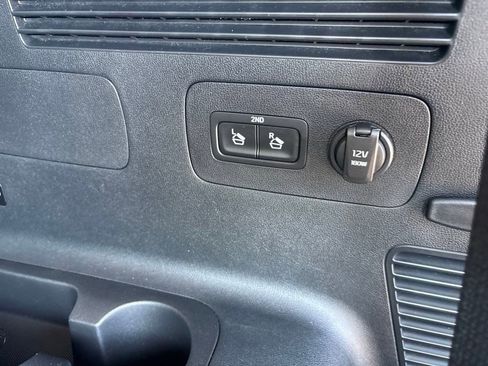 Used 2022 Kia Sorento LX image 31