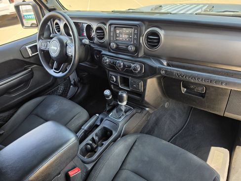 Used 2021 Jeep Wrangler Unlimited Sport AWD/4WD image 29